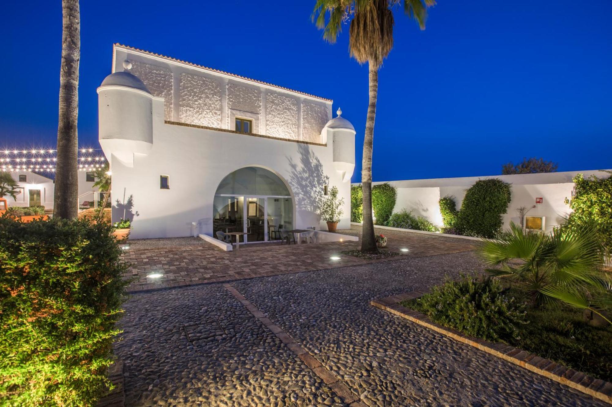 Torre Fiore Hotel Masseria ピスティッチ エクステリア 写真